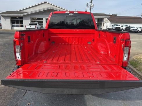 Used 2018 Ford F250 Lariat w/ Chrome Package image 11