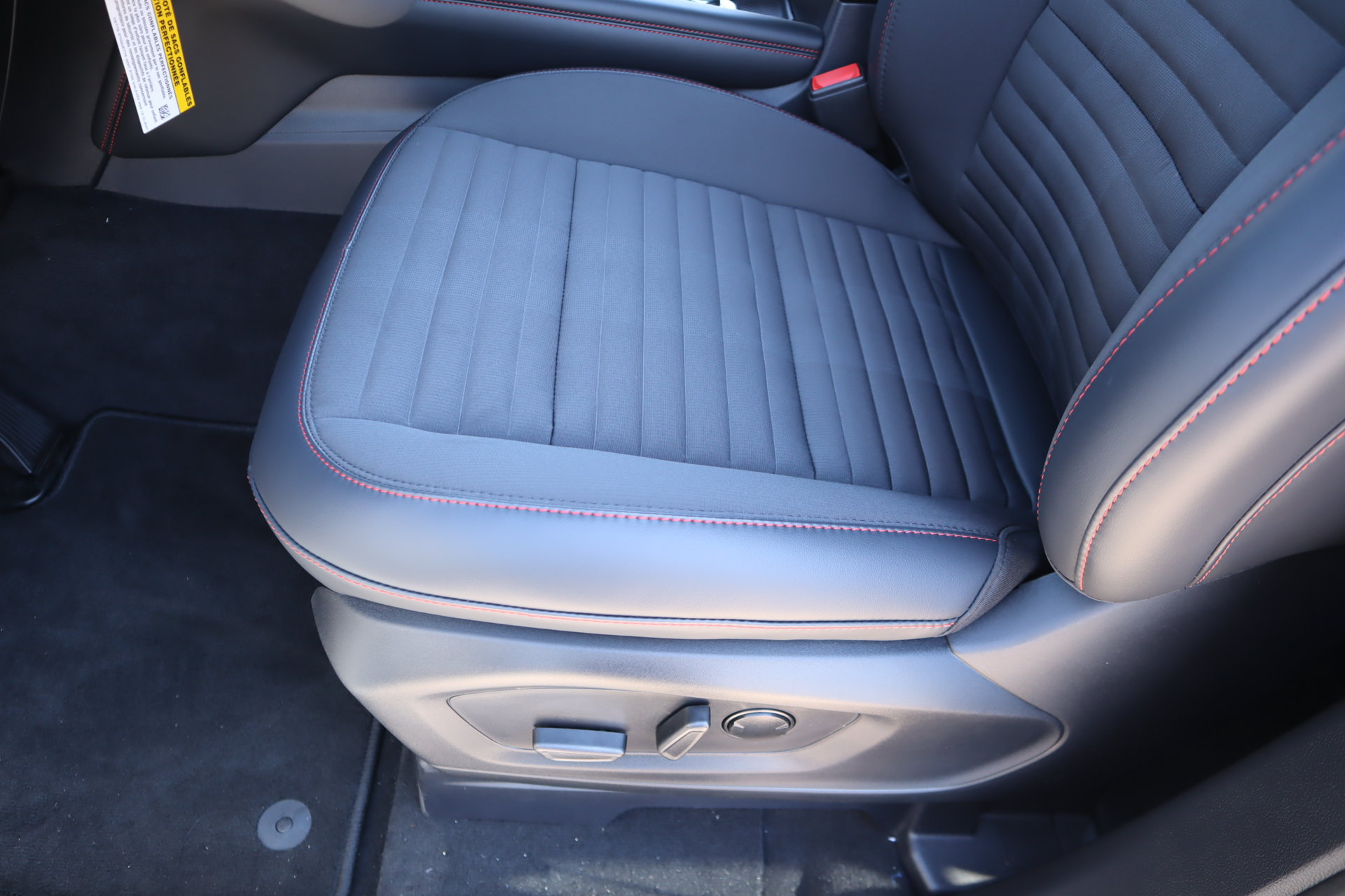 New 2027 Ford Explorer ST-Line w/ Premium Package AWD/4WD image 13