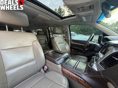 Used 2016 Chevrolet Suburban LTZ RWD image 32