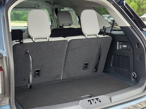 New 2026 Ford Explorer Active RWD image 8