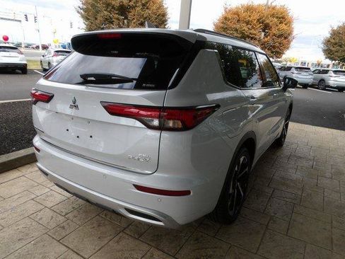 New 2025 Mitsubishi Outlander SEL image 7