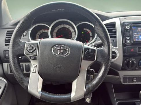 Used 2015 Toyota Tacoma 4x4 Double Cab w/ TRD Sport Package image 9