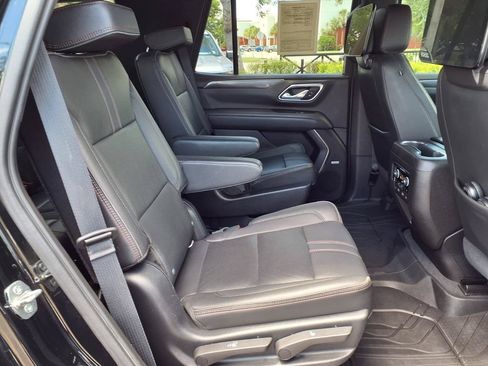 Used 2021 Chevrolet Tahoe RST w/ Luxury Package RWD image 19