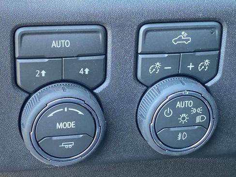 New 2026 Chevrolet Silverado 1500 RST w/ LPO, Dark Essentials Package AWD/4WD image 17