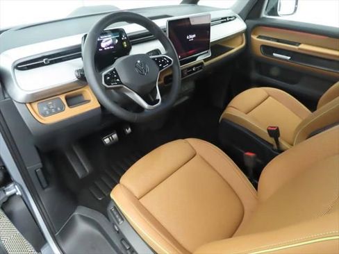 New 2025 Volkswagen ID. Buzz Pro S Plus image 9