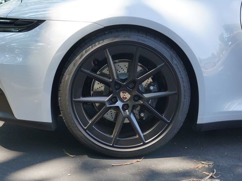 Used 2025 Porsche 911 Carrera T RWD image 29
