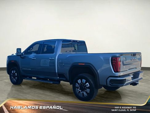 Used 2025 GMC Sierra 2500 Denali image 4