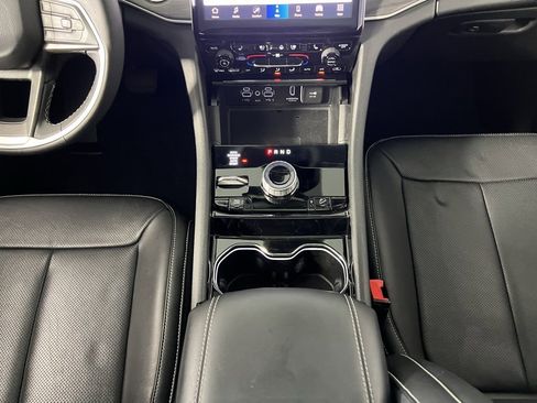 Certified 2022 Jeep Grand Cherokee Limited 4xe w/ Luxury Tech Group II image 16