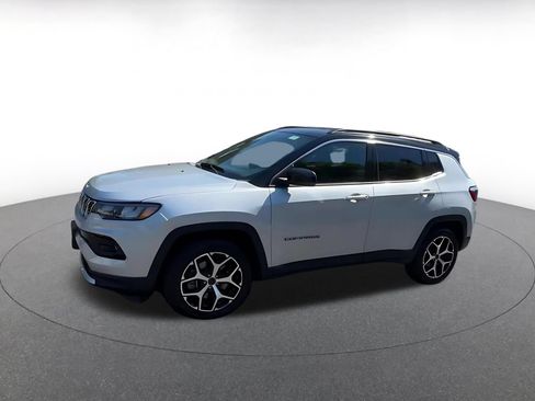 Used 2025 Jeep Compass Limited AWD/4WD image 8