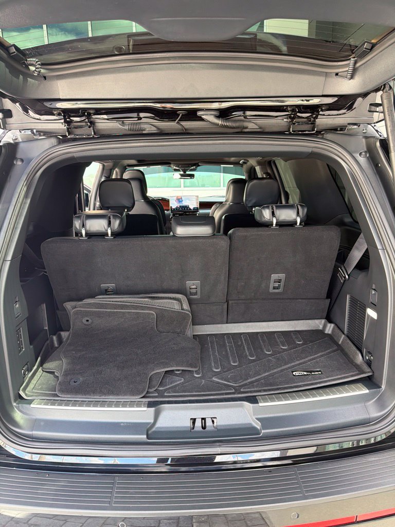 Used 2024 Lincoln Navigator Reserve AWD/4WD image 9
