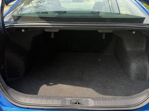 Used 2025 Nissan Altima 2.5 SV FWD image 31