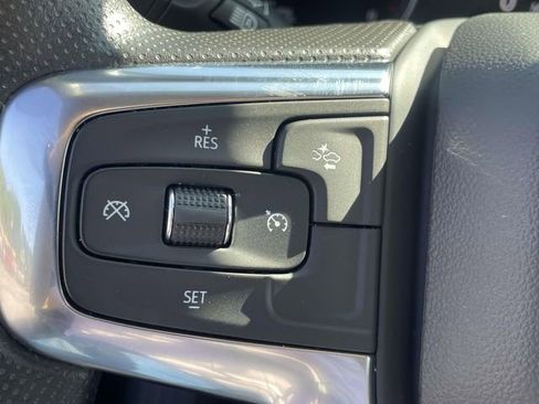 Used 2025 Chevrolet Blazer LT AWD/4WD image 24