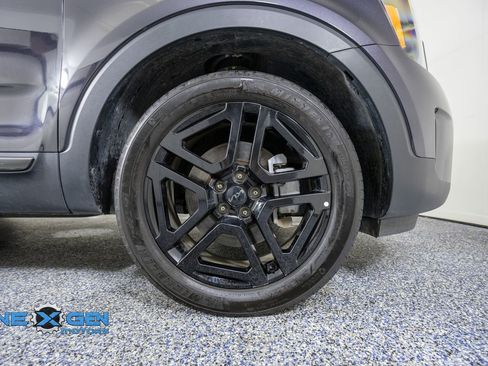 Used 2025 Kia Telluride EX X-Line AWD/4WD image 46