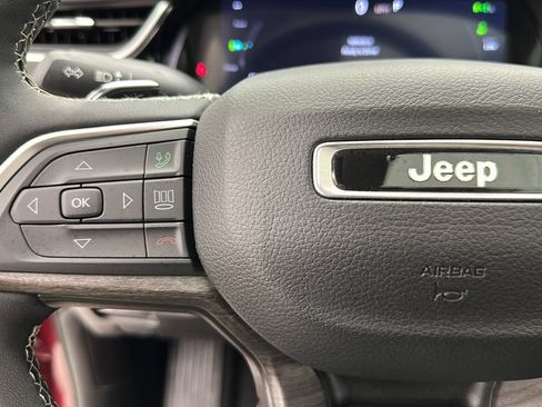 Used 2023 Jeep Grand Cherokee 4WD 4xe image 18