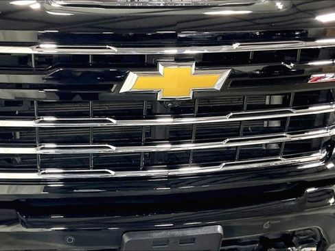 Used 2025 Chevrolet Silverado 2500 LTZ w/ Z71 Chrome Sport Edition AWD/4WD image 30