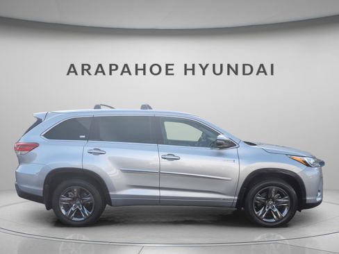 Used 2018 Toyota Highlander Limited Platinum image 7