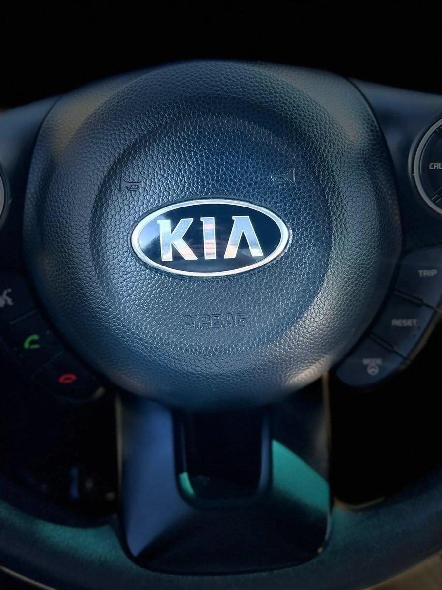 Used 2015 Kia Soul FWD image 34