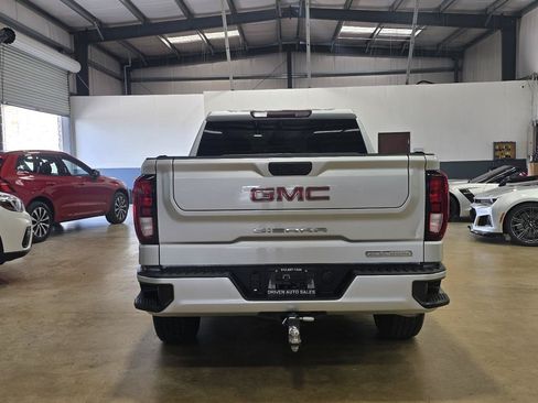 Used 2022 GMC Sierra 1500 Elevation RWD image 5