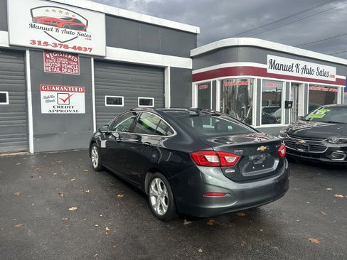 Used 2018 Chevrolet Cruze Premier image 6