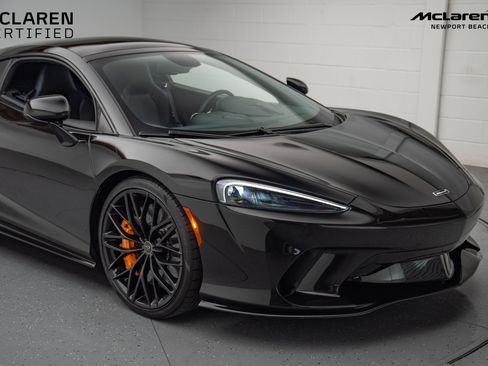Used 2023 McLaren GT image 2