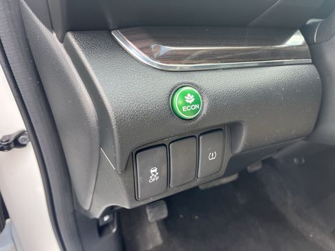 Used 2016 Honda CR-V EX-L image 18