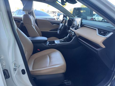 Certified 2021 Toyota RAV4 Limited image 19