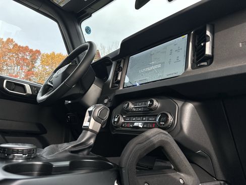 New 2025 Ford Bronco Badlands w/ Sasquatch Package image 34