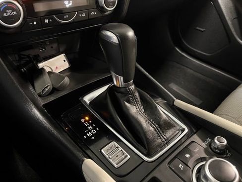 Used 2018 MAZDA MAZDA3 Grand Touring image 25