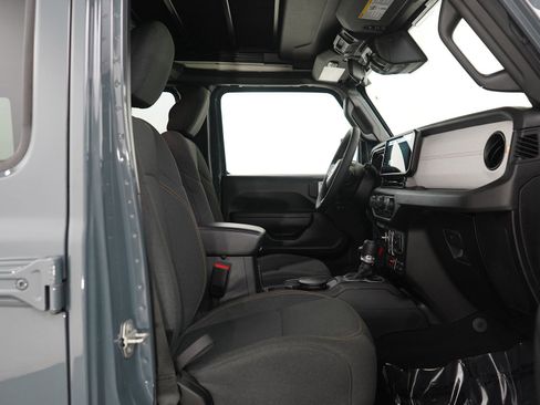 Used 2024 Jeep Wrangler Willys image 11