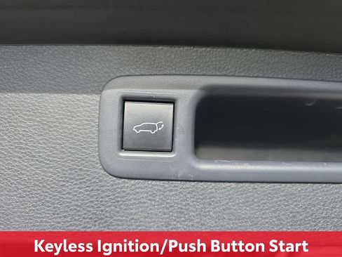 Certified 2025 Toyota Highlander XSE AWD/4WD image 17