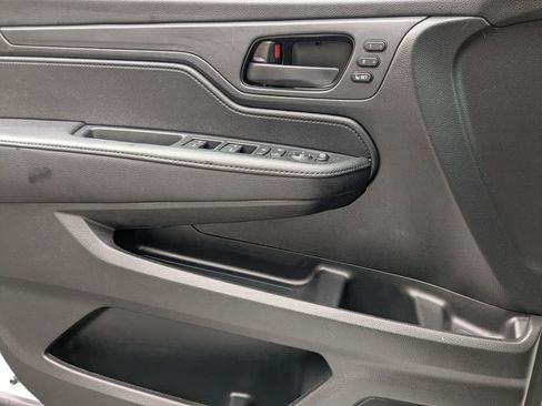 Used 2025 Honda Odyssey Sport-L image 11