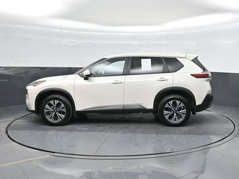Used 2023 Nissan Rogue SV image 9