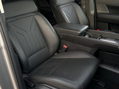 Used 2024 Hyundai Santa Fe XRT image 19