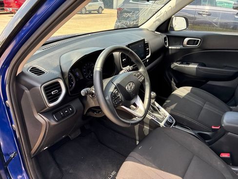 Used 2020 Hyundai Venue SEL w/ Convenience Package FWD image 19