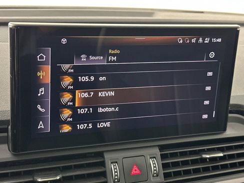 Used 2023 Audi Q5 e Premium Plus w/ Premium Plus Package image 17