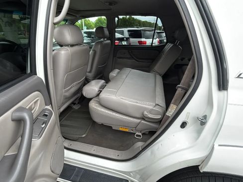 Used 2001 Toyota Sequoia Limited AWD/4WD image 10