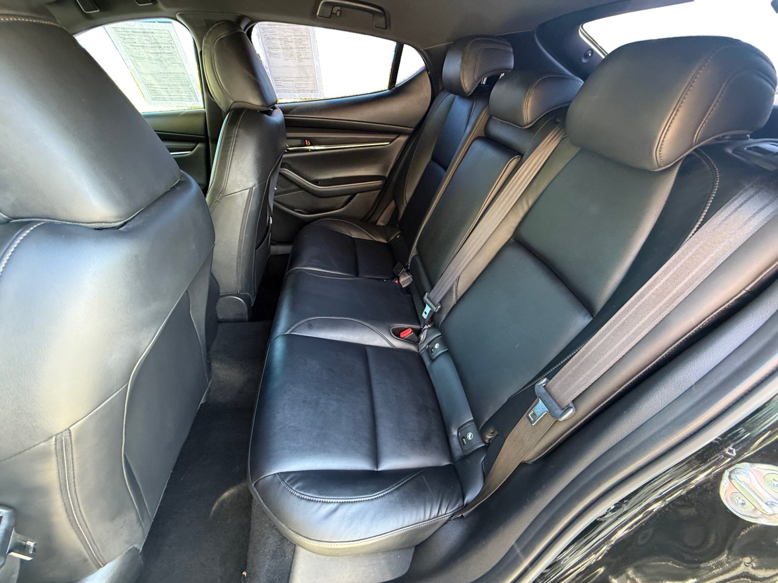 Used 2019 MAZDA MAZDA3 Hatchback w/ Preferred Package FWD image 16