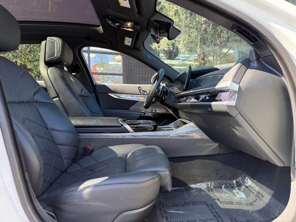Used 2024 BMW 740i RWD image 35