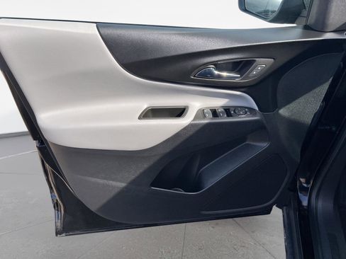 Used 2023 Chevrolet Equinox LS w/ LS Convenience Package image 15