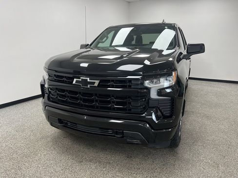 Used 2023 Chevrolet Silverado 1500 RST image 3
