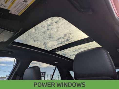 Used 2023 Chevrolet Equinox RS w/ RS Leather Package image 18