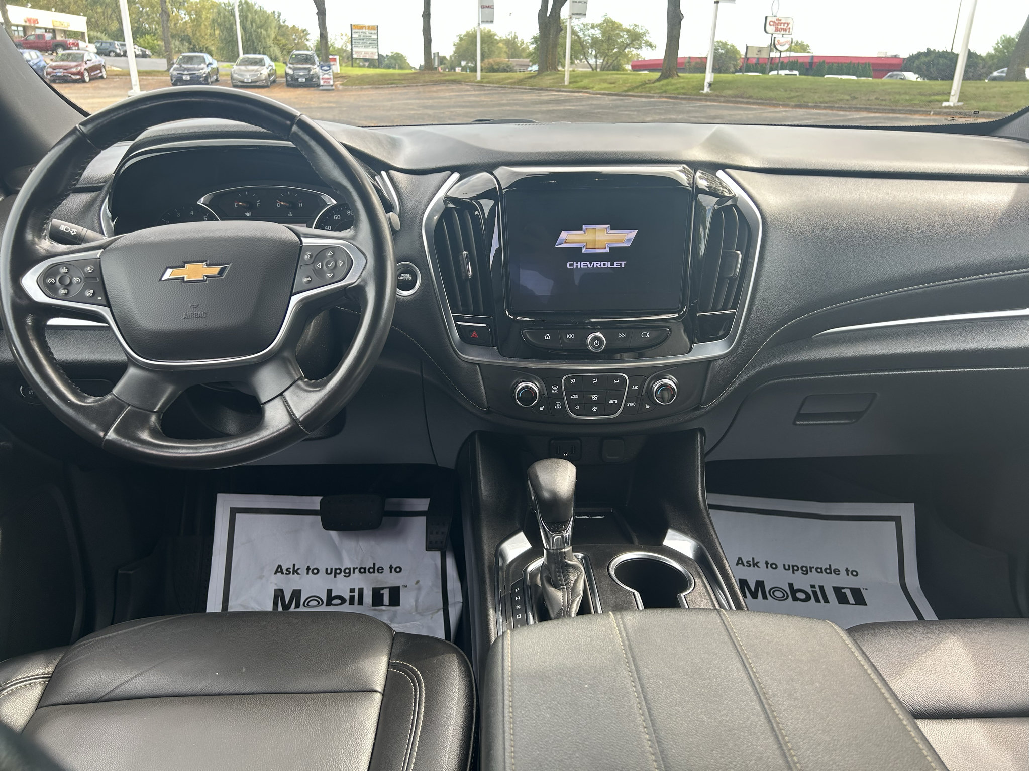 Used 2022 Chevrolet Traverse LT AWD/4WD image 9