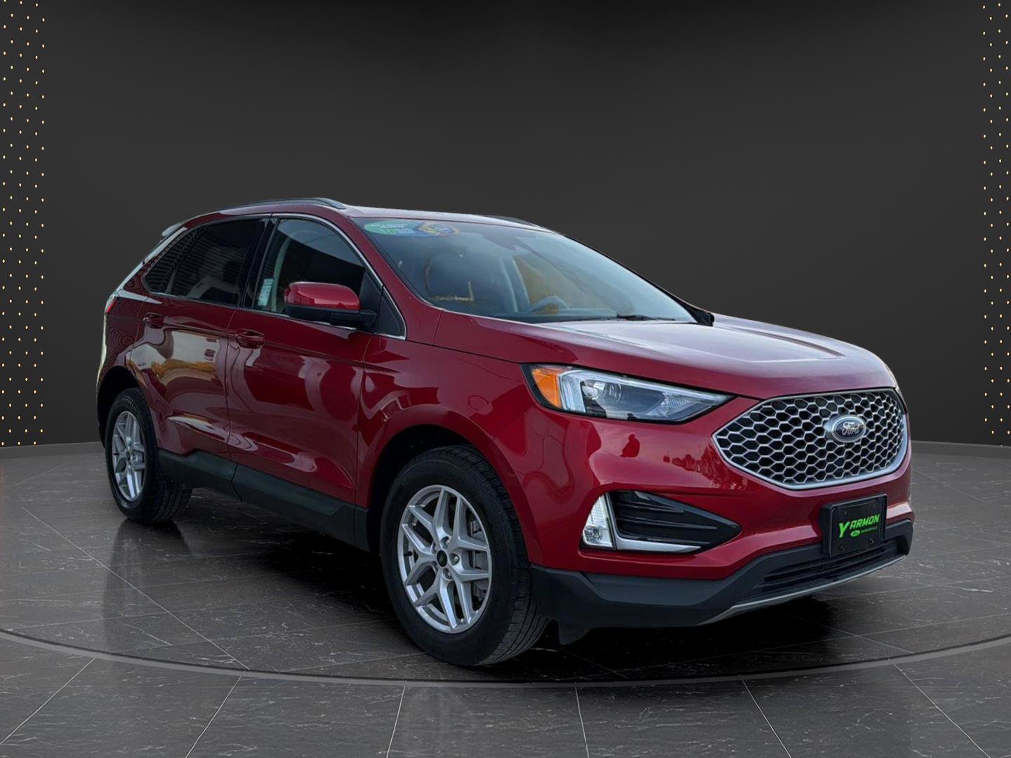 Used 2024 Ford Edge SEL w/ Convenience Package AWD/4WD image 3