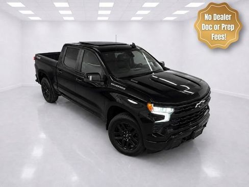Certified 2025 Chevrolet Silverado 1500 RST w/ Convenience Package II AWD/4WD image 2