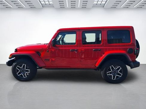 Used 2025 Jeep Wrangler Unlimited Sahara AWD/4WD image 7