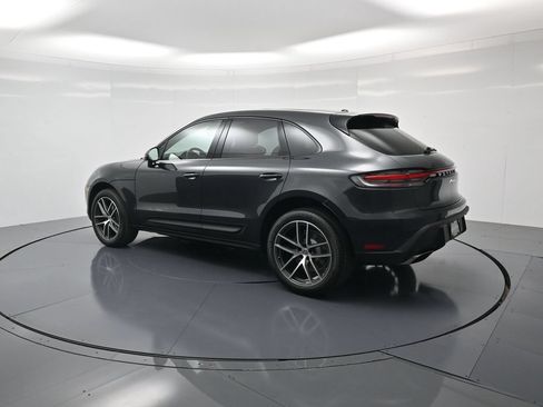Certified 2026 Porsche Macan AWD/4WD image 3