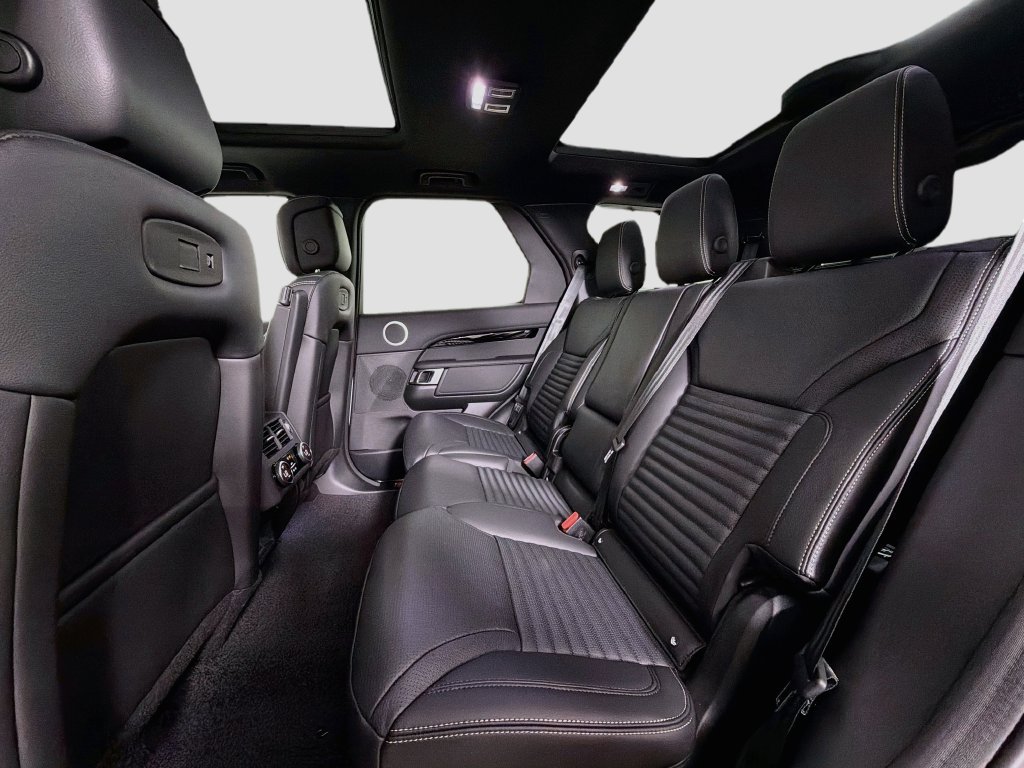 New 2026 Land Rover Discovery S AWD/4WD image 26