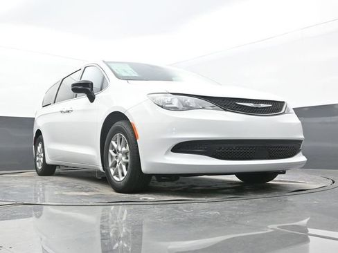 New 2026 Chrysler Voyager LX image 59