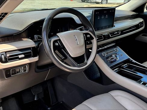 Used 2023 Lincoln Aviator Reserve w/ Equipment Group 201A image 13