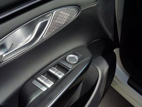 New 2026 Genesis GV70 2.5T image 14